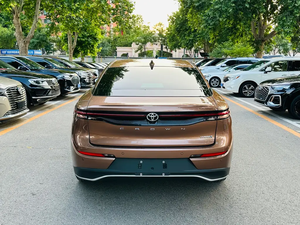 Toyota Crown 2024