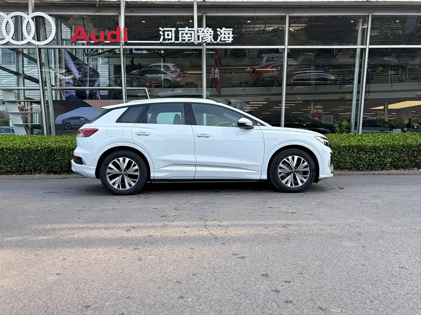 Audi Q4 e-tron 2024