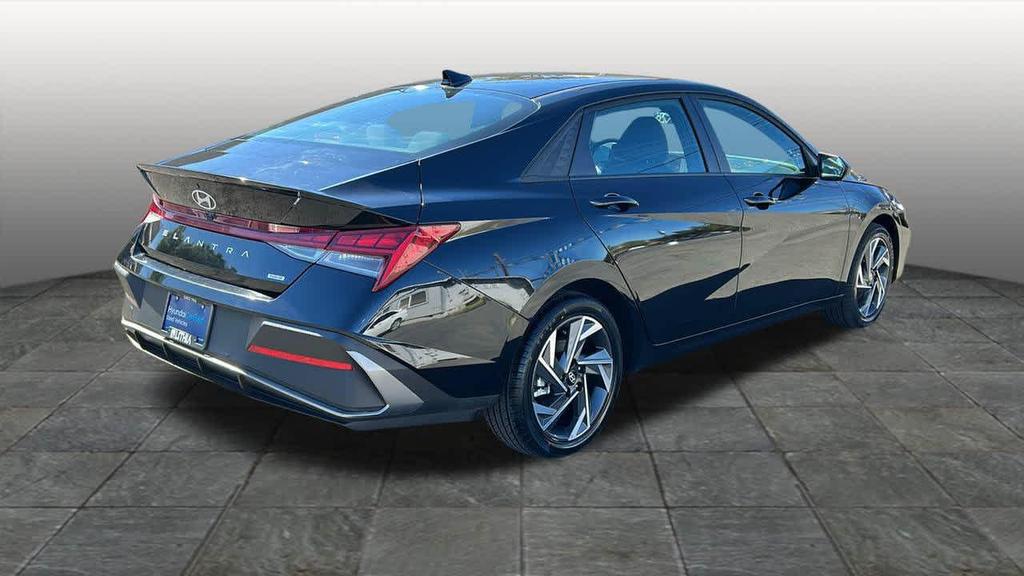 Hyundai Elantra 2025