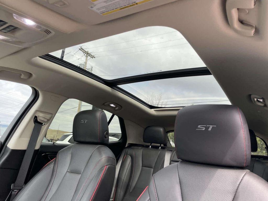 Buick Envision 2023