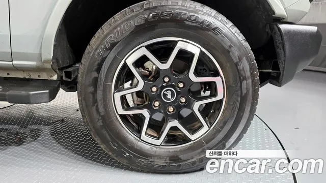 Ford Bronco 2023