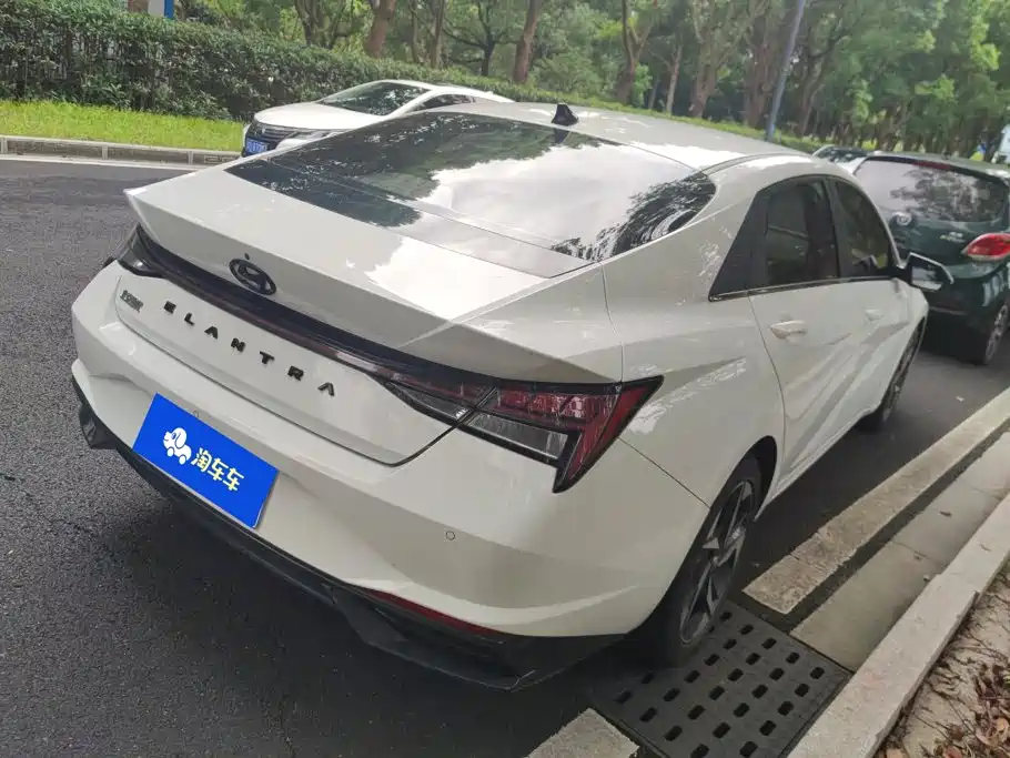Hyundai Elantra 2023
