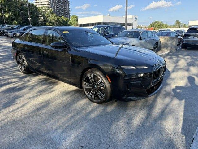 BMW 760 2026