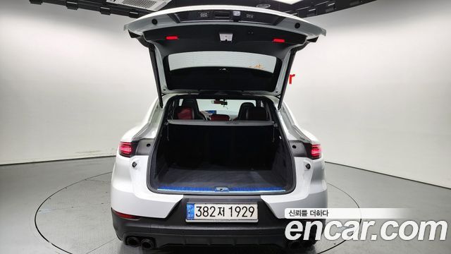 Porsche Cayenne 2021
