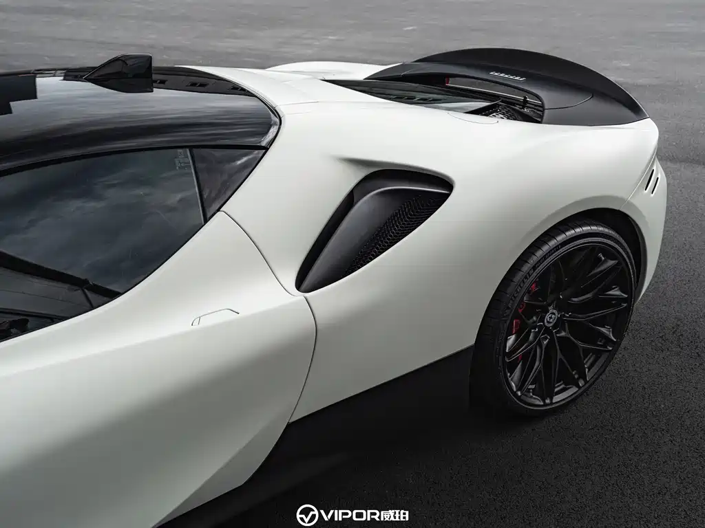 Ferrari SF90 2024