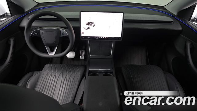 Tesla Model Y 2025