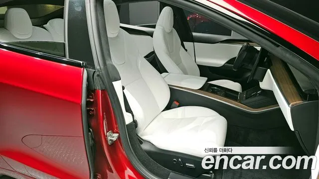 Tesla Model S 2023