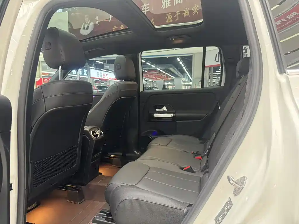 Mercedes-Benz GLB 2021
