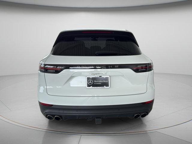 Porsche Cayenne 2021