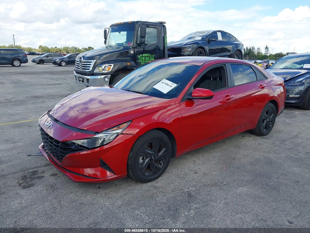 Hyundai Elantra 2022