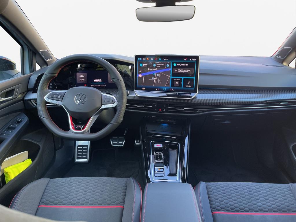 Volkswagen Golf 2025