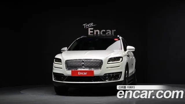 Lincoln Nautilus 2020