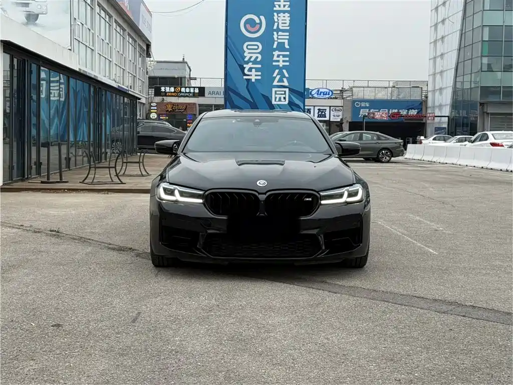 BMW M5 2021