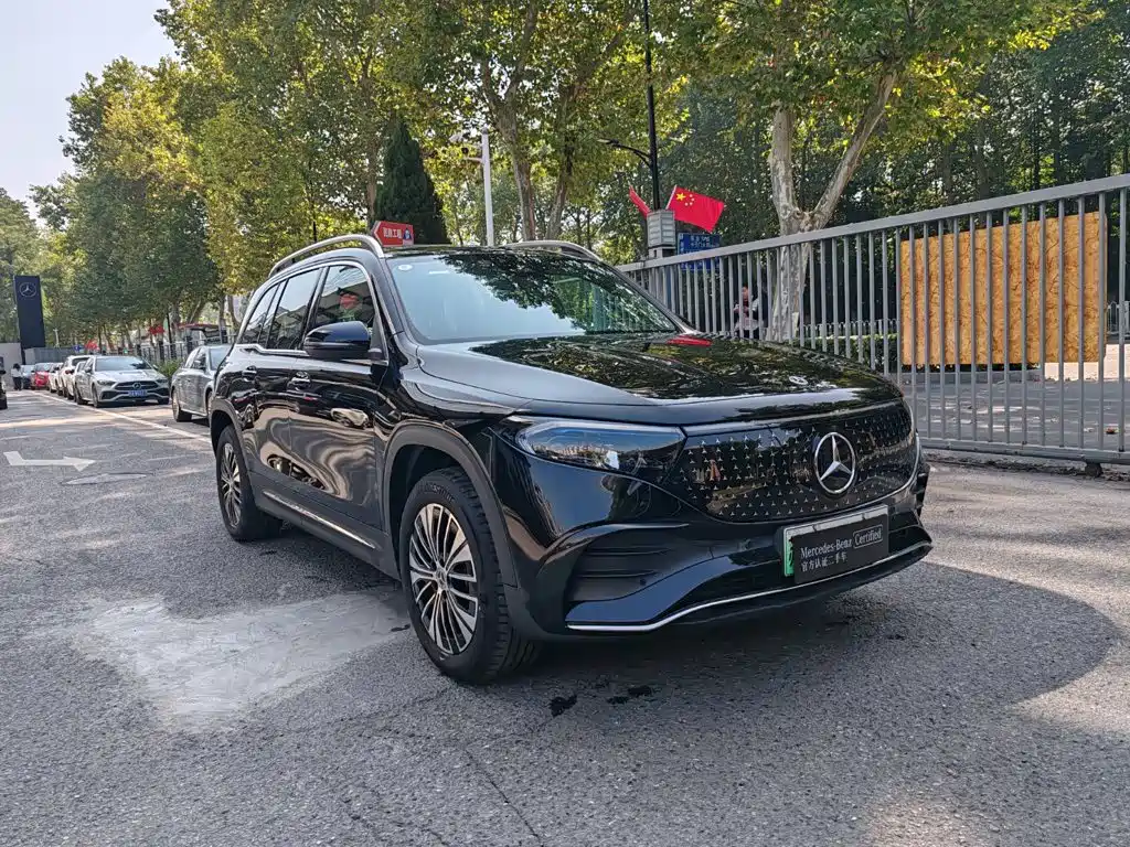 Mercedes-Benz EQB 2024