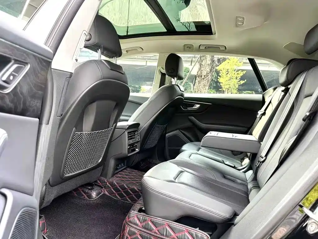 Audi Q8 2023