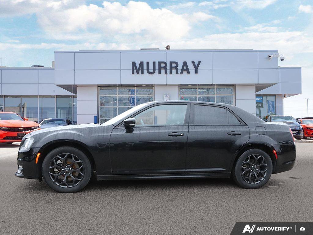 Chrysler 300 2023