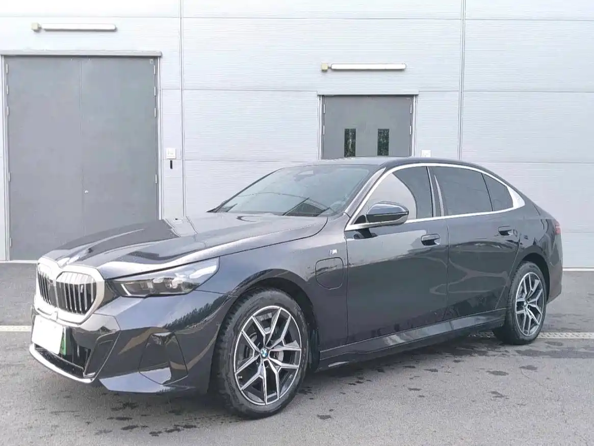BMW i5 2025