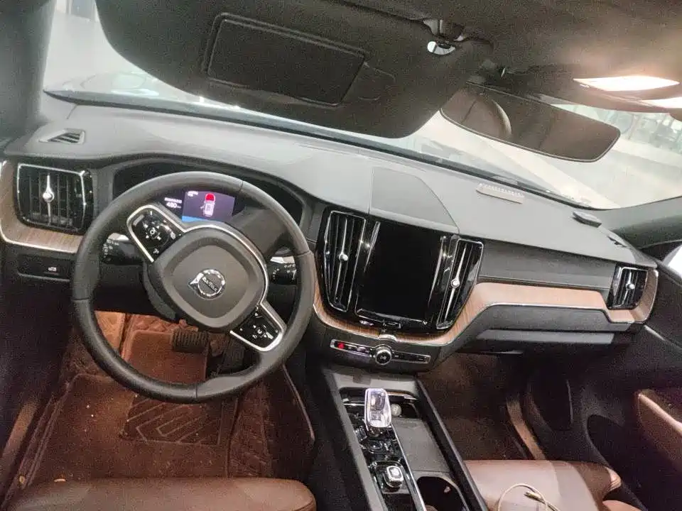 Volvo XC60 2024