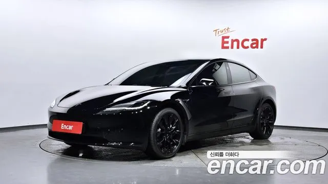 Tesla Model 3 2024