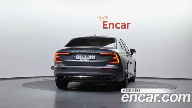 Volvo S60 2021