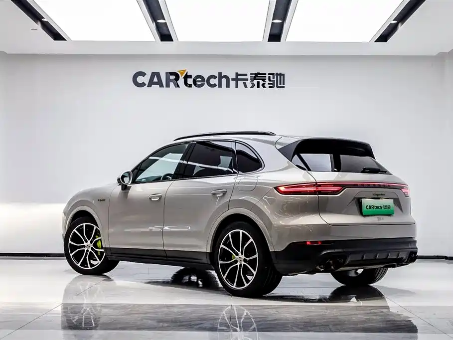 Porsche Cayenne 2023