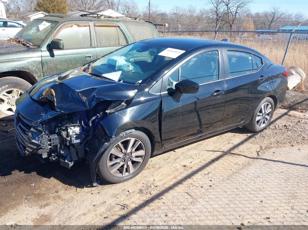 Nissan Versa 2023