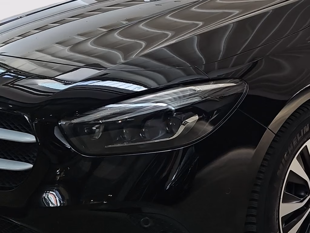 Mercedes-Benz B 180 2021
