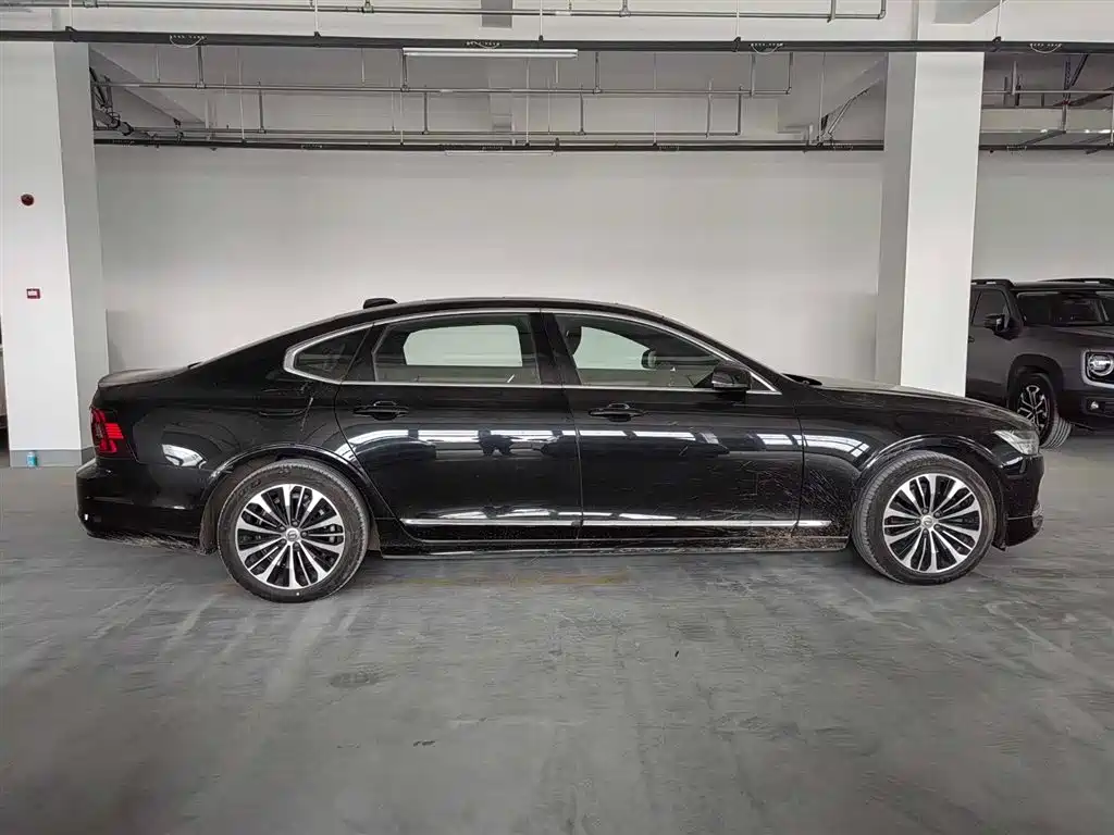 Volvo S90 2024