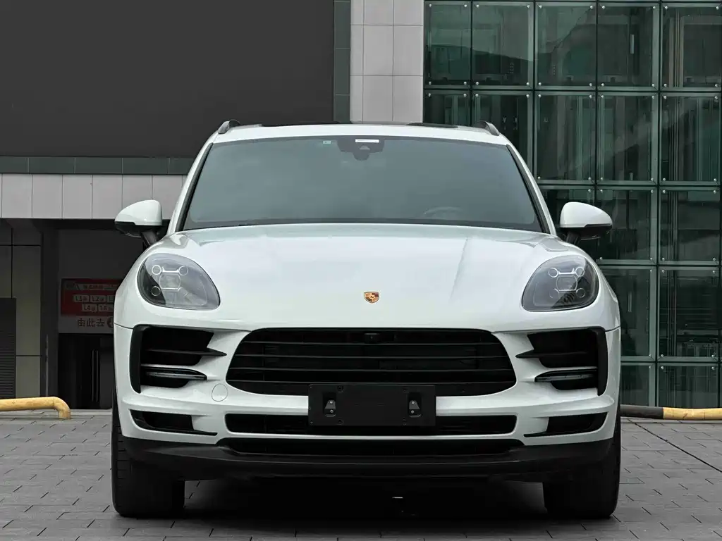 Porsche Macan 2021