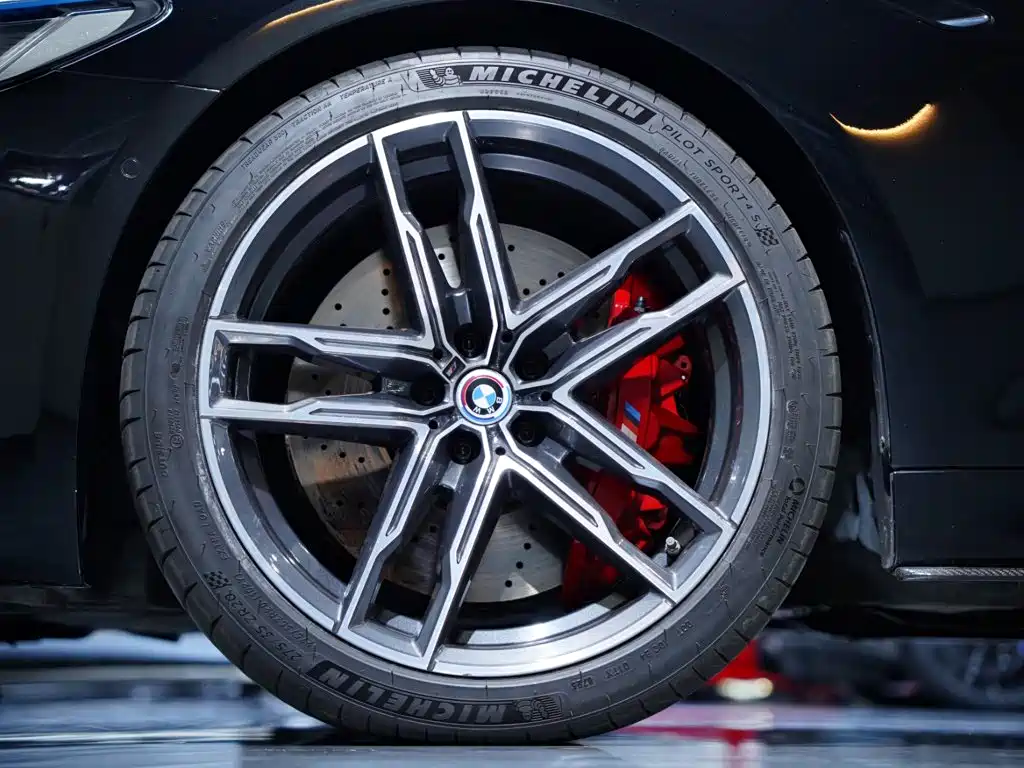 BMW M5 2021