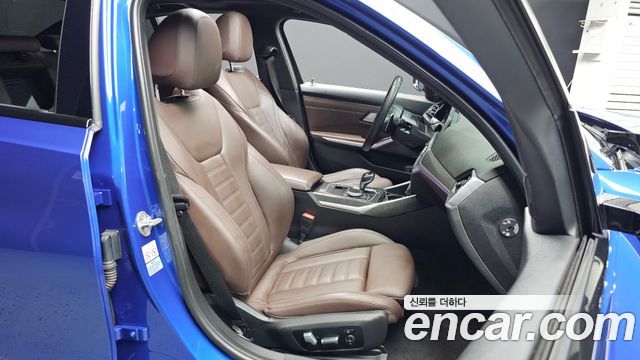 BMW 3 серии 2021