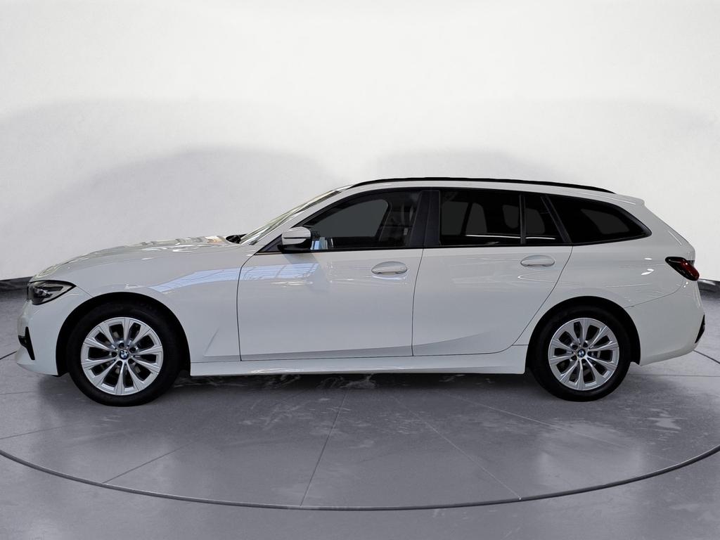 BMW 318 2022