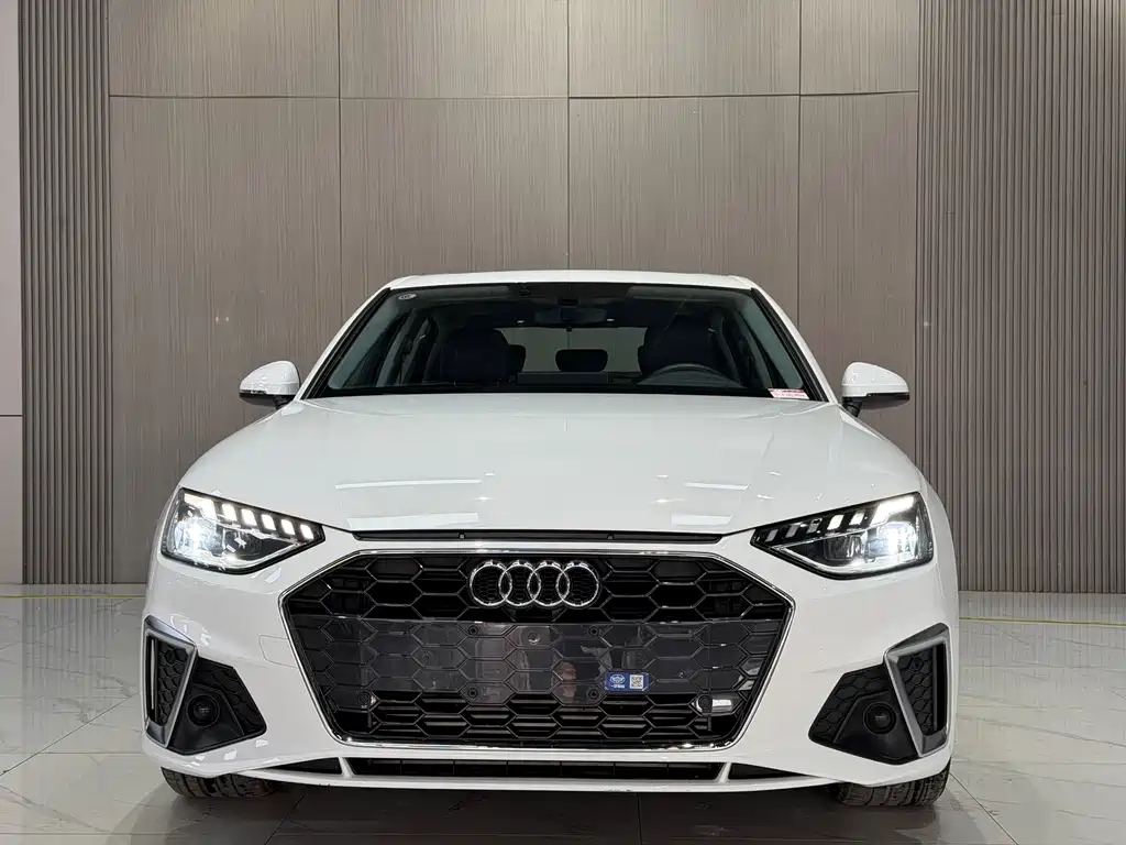 Audi A4 2023