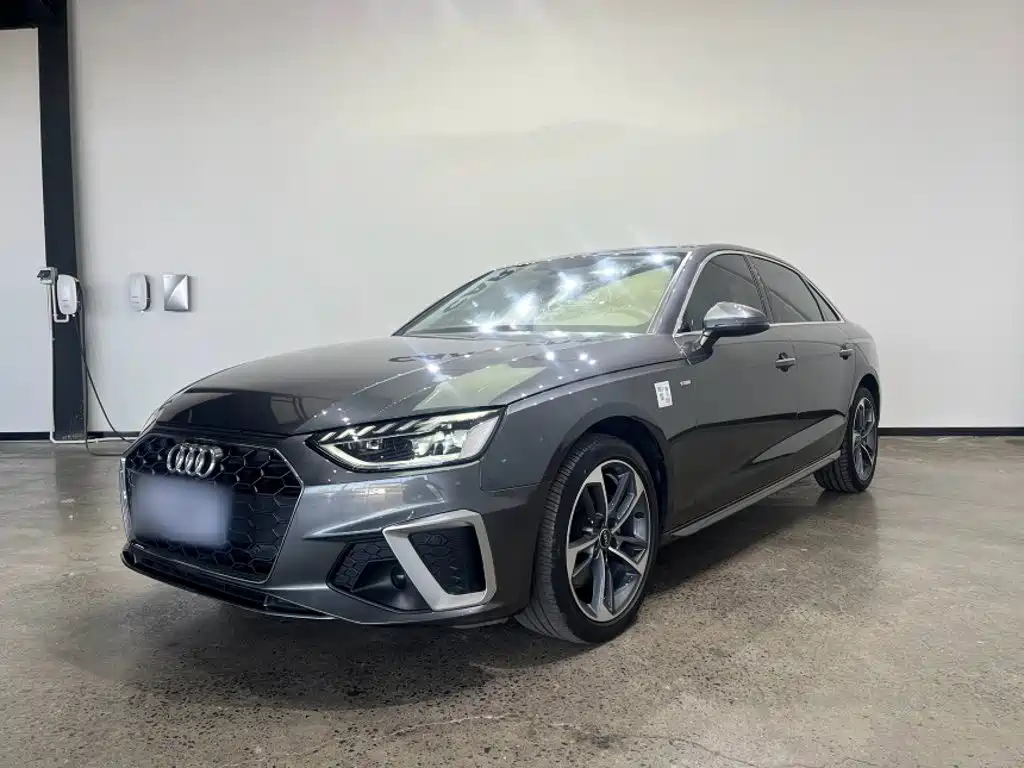 Audi A4 2023