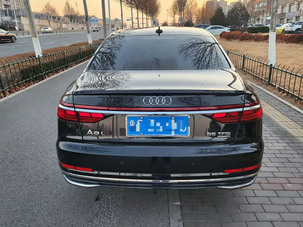 Audi A8 2024