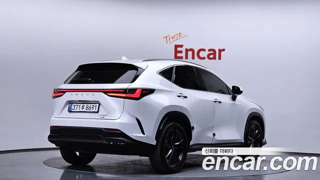 Lexus NX 2024