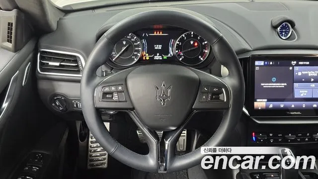 Maserati Ghibli 2022