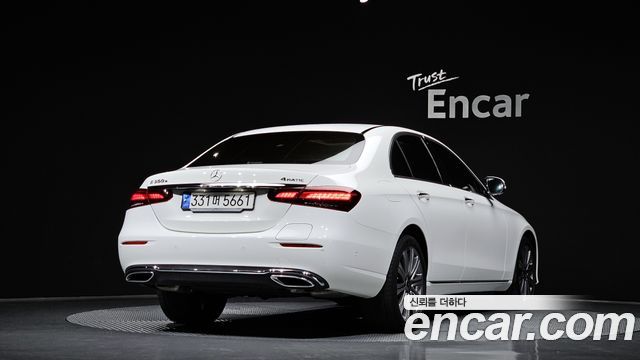 Mercedes-Benz E-Класс 2023