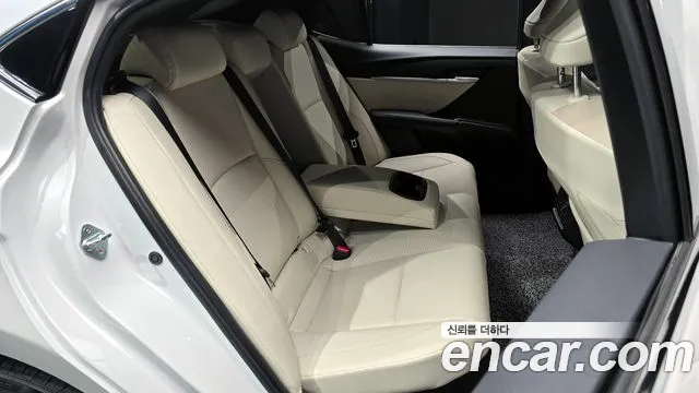 Toyota Camry 2024