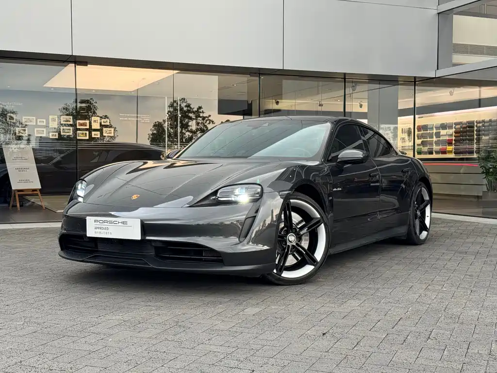 Porsche Taycan 2022