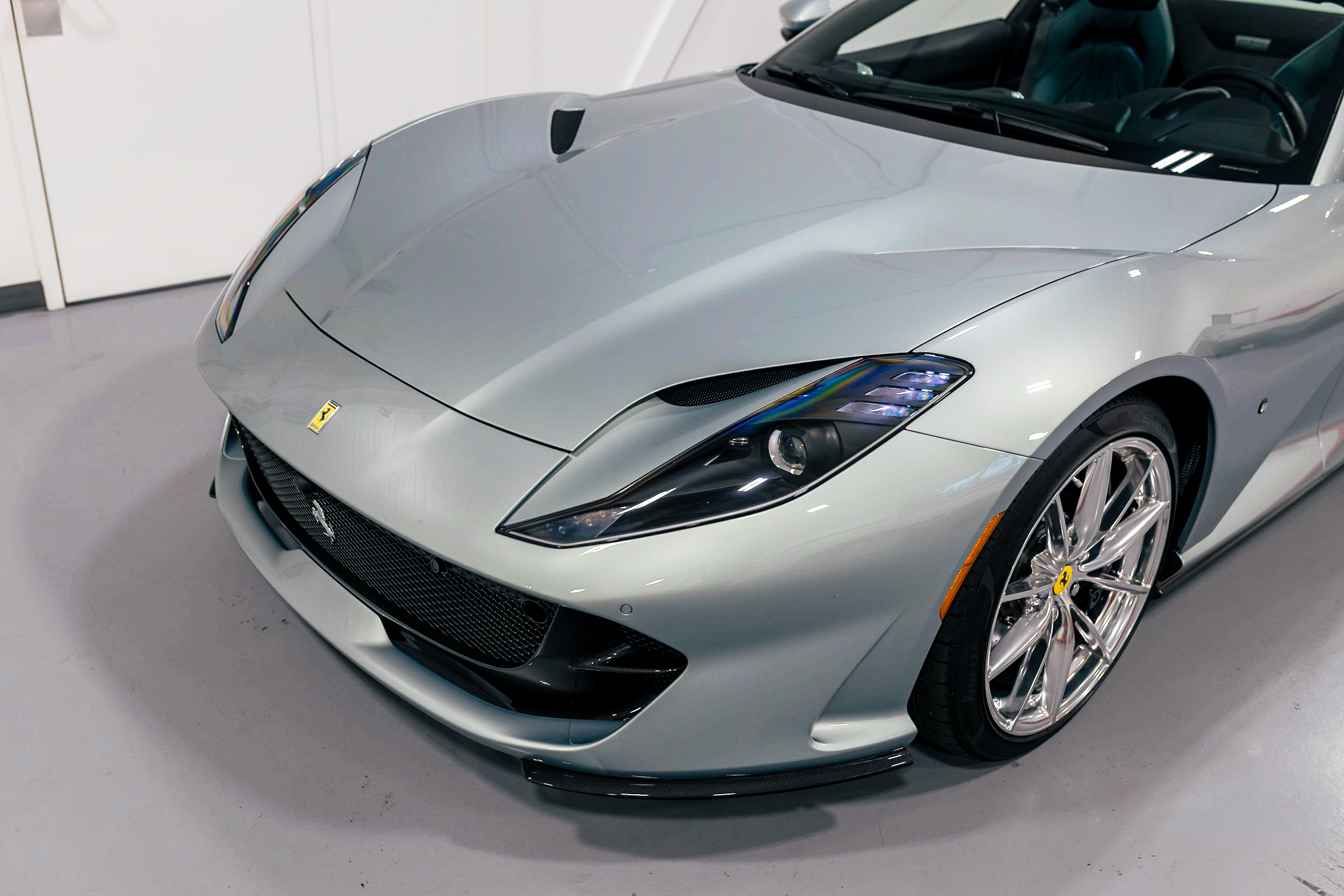 Ferrari 812 2022