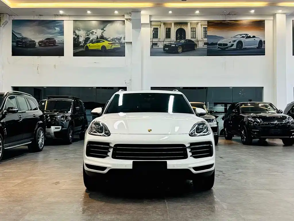 Porsche Cayenne 2021