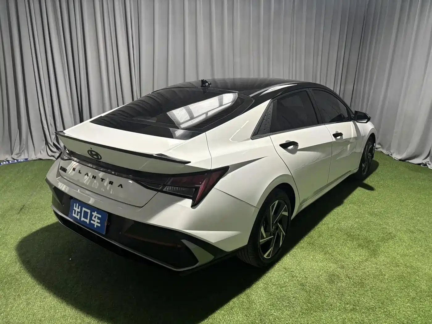 Hyundai Elantra 2023