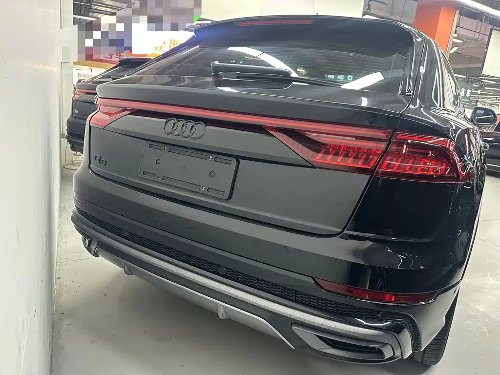 Audi Q8 2021