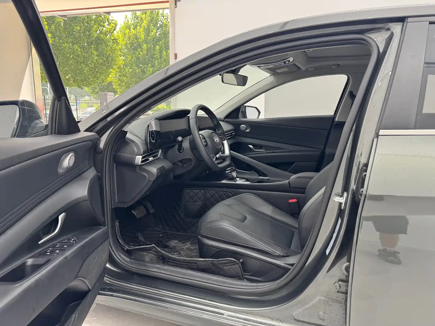 Hyundai Elantra 2024