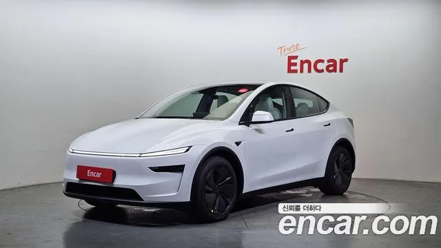 Tesla Model Y 2025