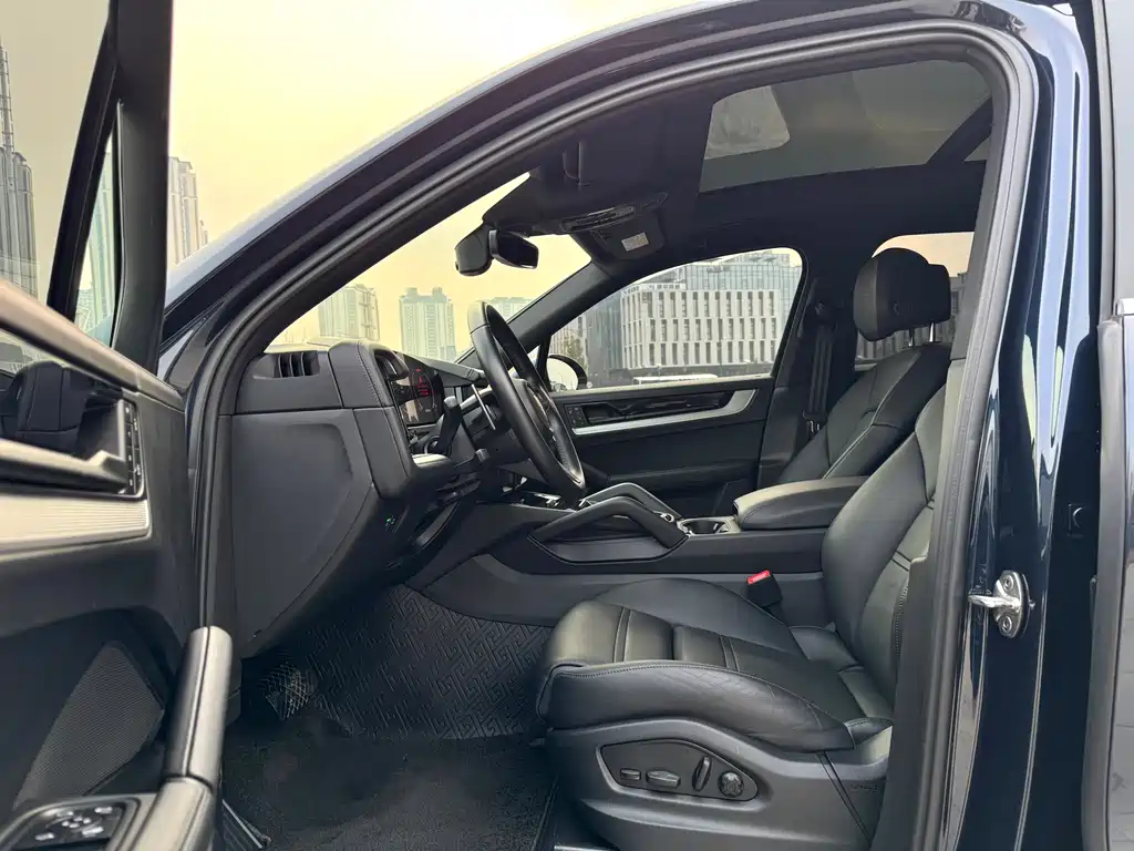 Porsche Cayenne 2024