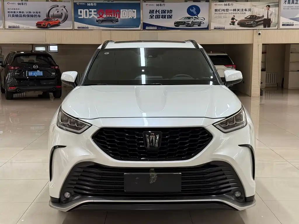Toyota Crown Kluger 2023