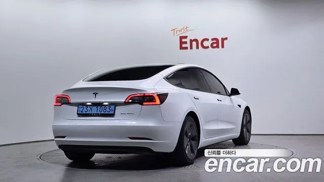 Tesla Model 3 2022