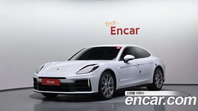 Porsche Panamera 2024